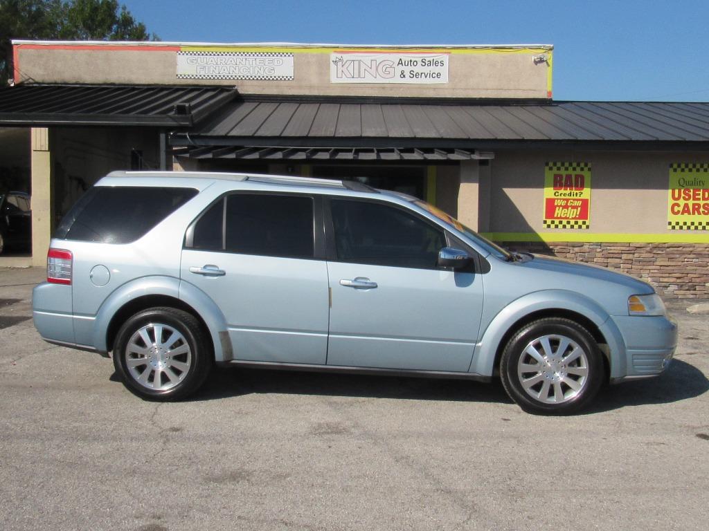 2009 Ford Taurus X Limited's photo