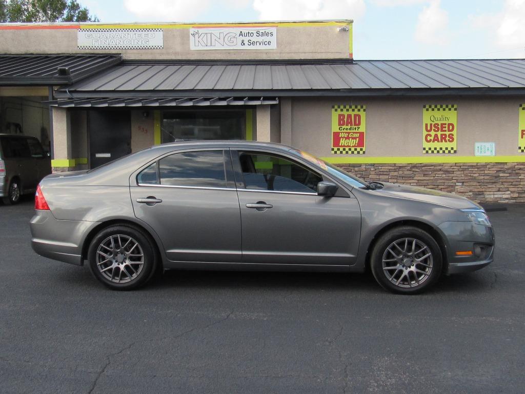 2011 Ford Fusion SE's photo